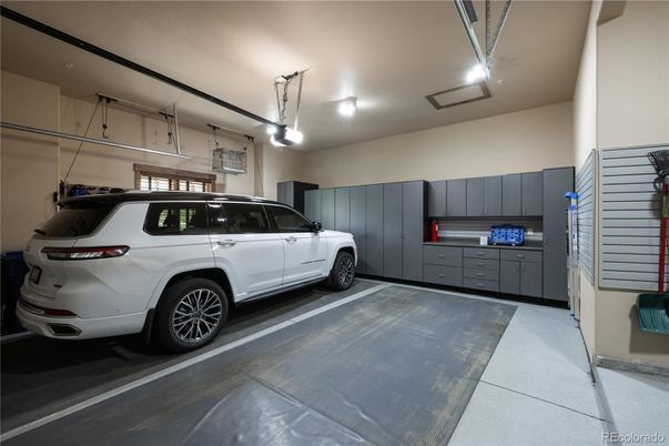 Garage, Interior