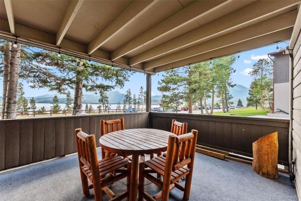 Dining room, Exterior