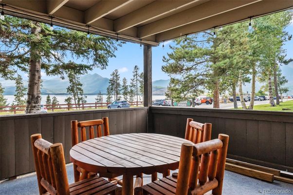 Exterior, Dining room, Other
