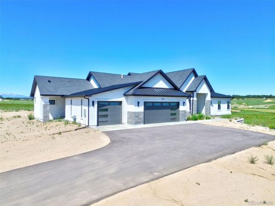 Attached, Exterior, Facade, Farmhouse