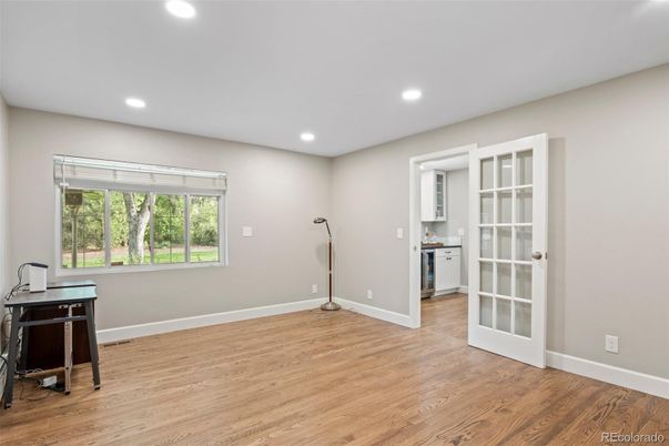 Empty room, Interior, Recessed Lighting, Wood Texture Flooring