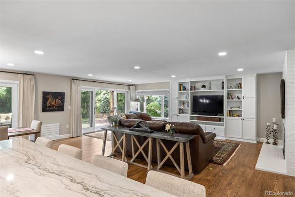 Interior, Living room, Recessed Lighting, Wood Texture Flooring