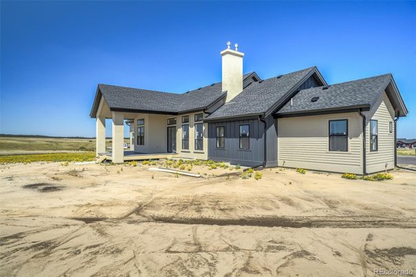 Backyard, Exterior, Facade, Ranch