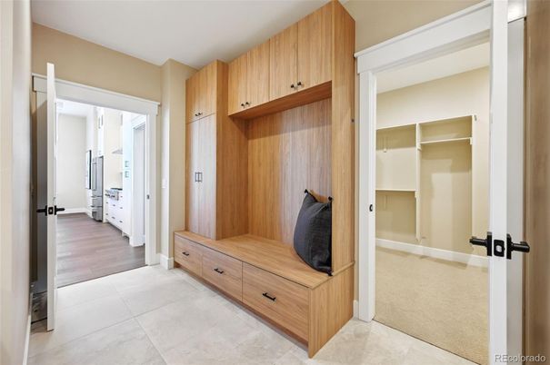Interior, Walk-in Closets, Wood Texture Flooring