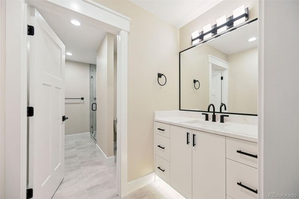 Bathroom, Dual Sink Vanities, Interior, Recessed Lighting