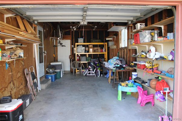 Garage, Interior