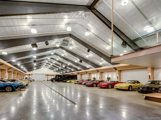 Garage, Interior