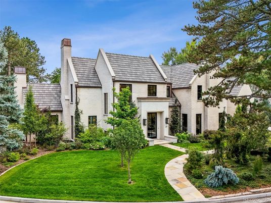 Backyard, Exterior, Facade, French Provincial
