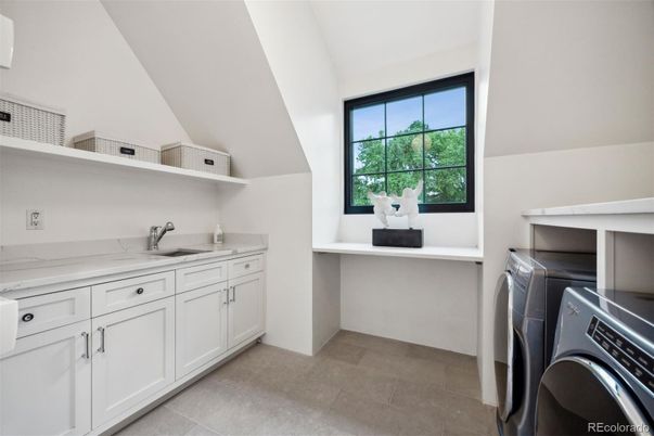 Interior, Washer