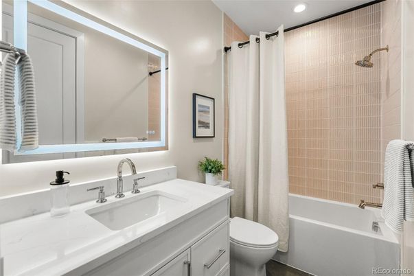 Bathroom, Interior, Recessed Lighting