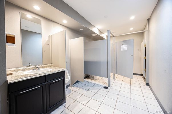 Bathroom, Interior, Recessed Lighting
