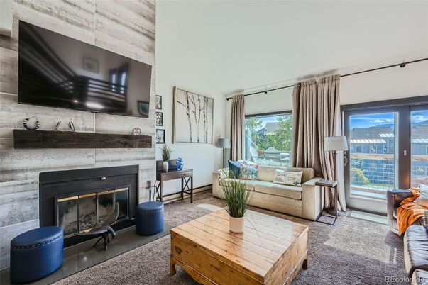 Fireplace, Interior, Living room