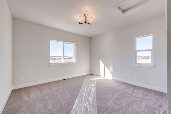 Empty room, Interior