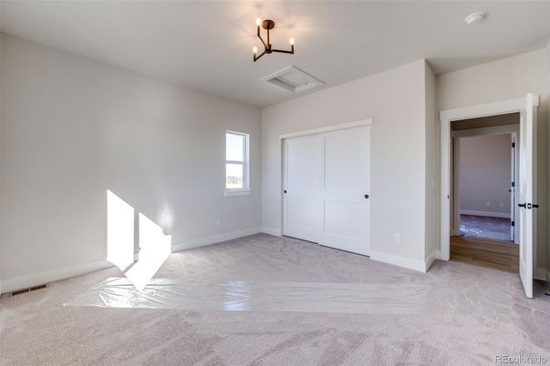 Chandelier, Empty room, Interior