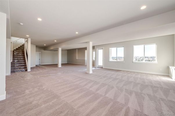Empty room, Interior, Recessed Lighting