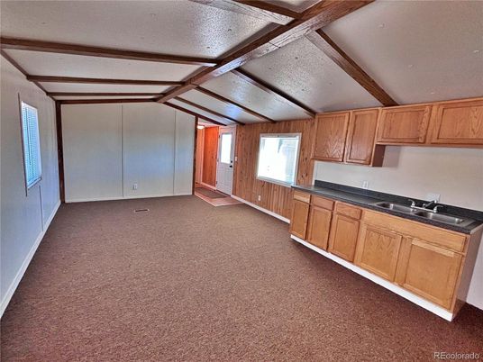 Empty room, Interior, Kitchen, Wooden Beams