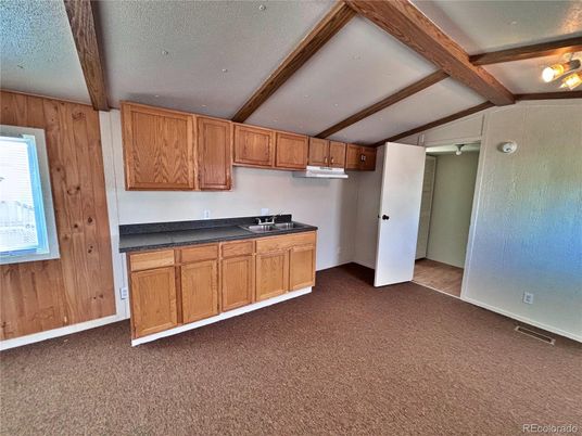 Empty room, Interior, Kitchen, Wooden Beams