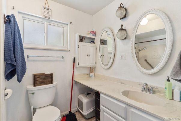 Bathroom, Dual Sink Vanities, Interior