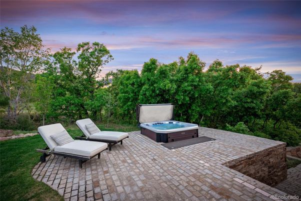 Exterior, Hot Tub