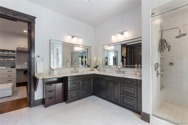 Bathroom, Dual Sink Vanities, Interior, Recessed Lighting