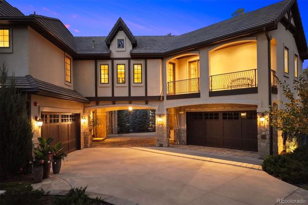 Attached, Exterior, Facade, Tudor Revival