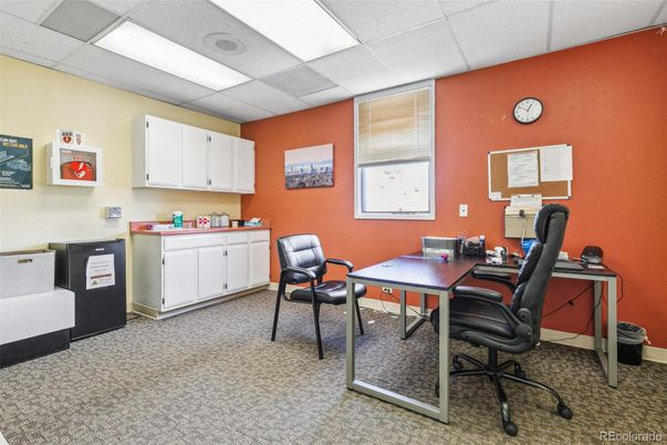 Home Office, Interior