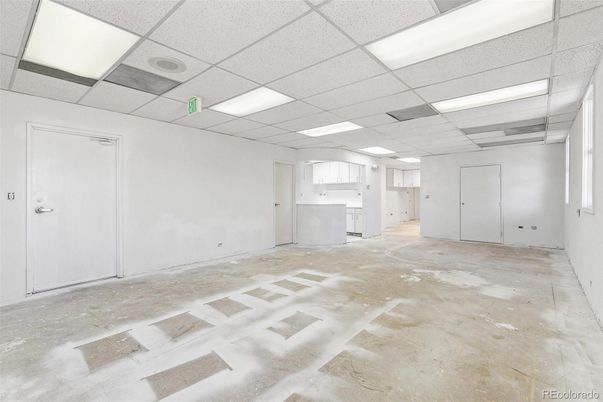 Empty room, Interior, Recessed Lighting