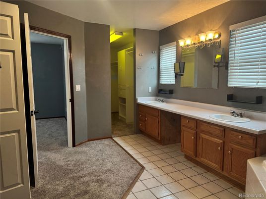 Bathroom, Dual Sink Vanities, Interior
