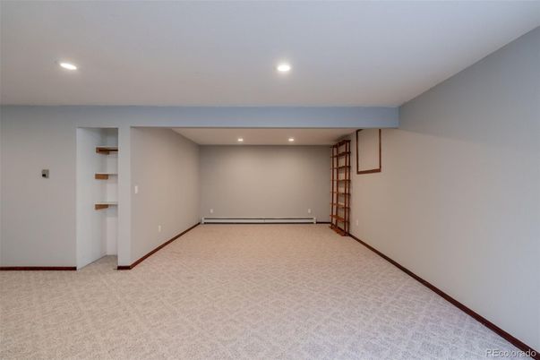 Empty room, Interior, Recessed Lighting