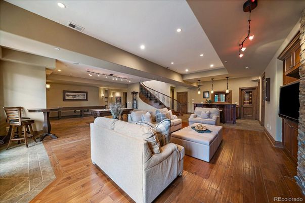 Interior, Living room, Pendant Lights, Recessed Lighting, Wood Texture Flooring