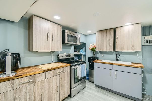Interior, Kitchen, Recessed Lighting, Wood Texture Flooring