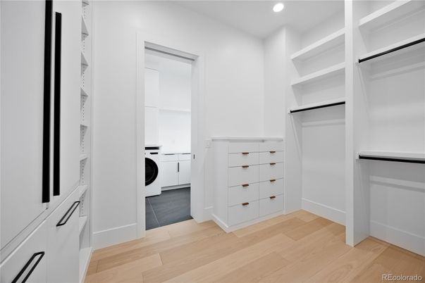 Interior, Recessed Lighting, Walk-in Closets, Washer, Wood Texture Flooring