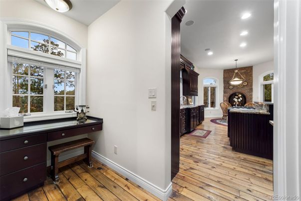 Interior, Pendant Lights, Recessed Lighting, Wood Texture Flooring