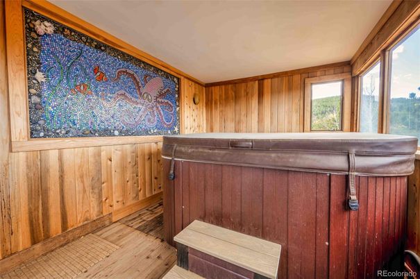 Hot Tub, Interior, Sauna Room