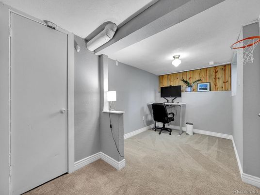Home Office, Interior