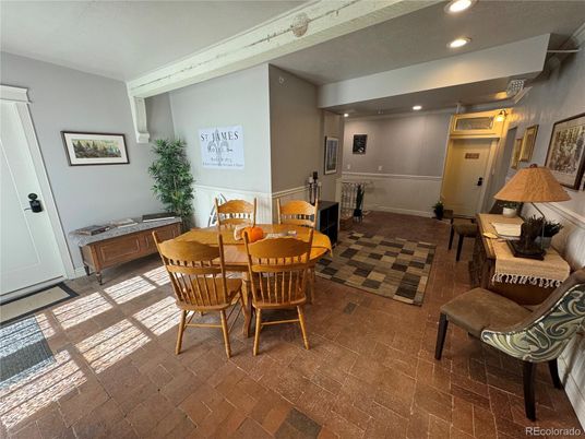 Dining room, Interior, Recessed Lighting