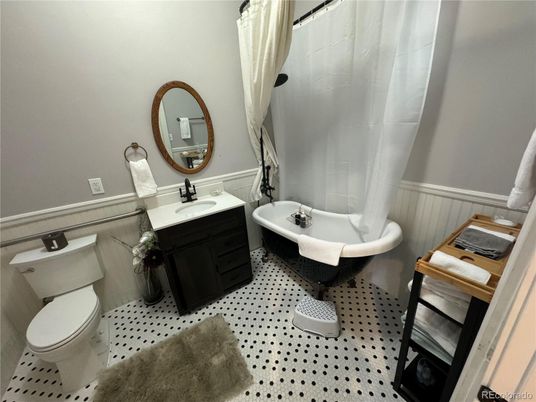 Bathroom, Free Standing Baths, Interior