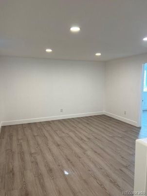 Empty room, Interior, Recessed Lighting, Wood Texture Flooring
