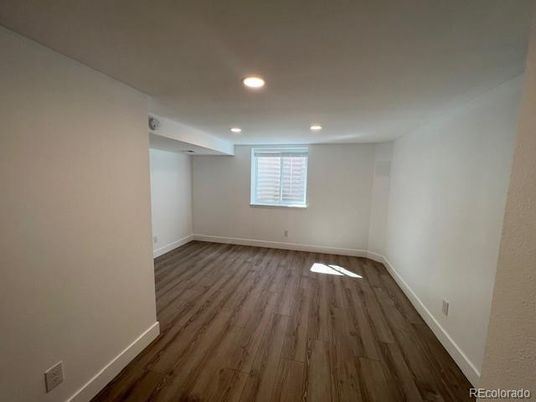 Empty room, Interior, Recessed Lighting, Wood Texture Flooring