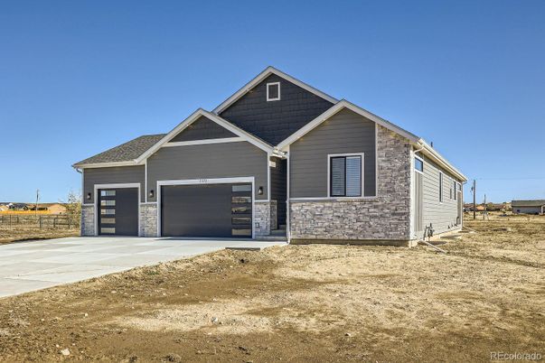 Attached, Exterior, Facade, American Craftsman