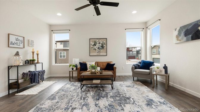 Interior, Living room, Recessed Lighting, Wood Texture Flooring