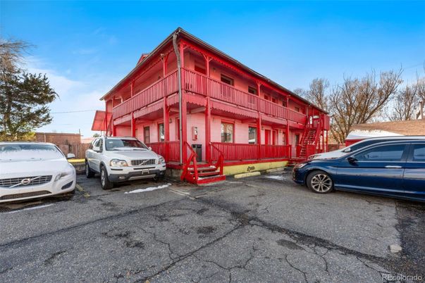 Exterior, Facade, None