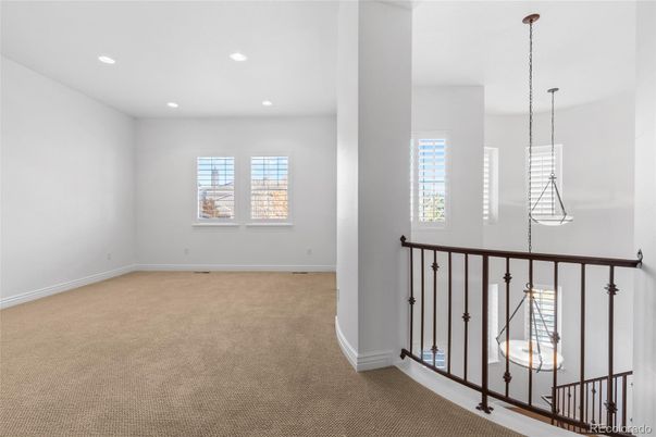 Empty room, Interior, Pendant Lights, Recessed Lighting