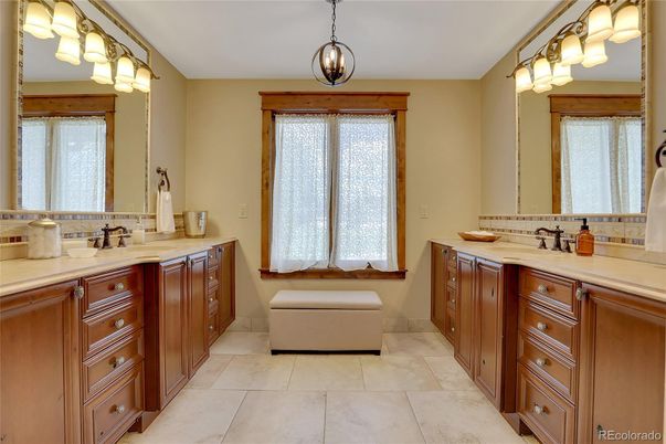 Bathroom, Dual Sink Vanities, Interior, Pendant Lights