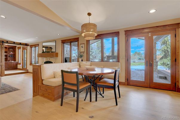 Chandelier, Dining room, Fireplace, Interior, Recessed Lighting, Wood Texture Flooring