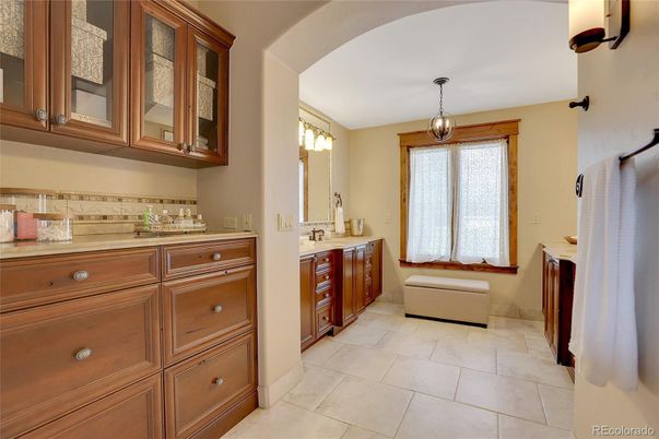 Bathroom, Interior, Pendant Lights