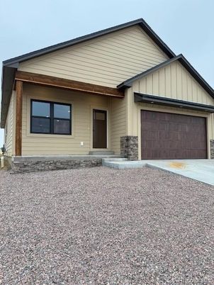 Attached, Exterior, Facade, Farmhouse