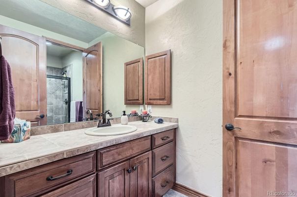 Bathroom, Interior, Tile Countertops