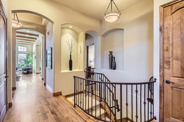 Interior, Pendant Lights, Recessed Lighting, Wood Texture Flooring