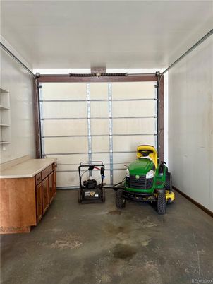 Garage, Interior